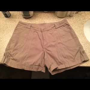 Women khaki shorts